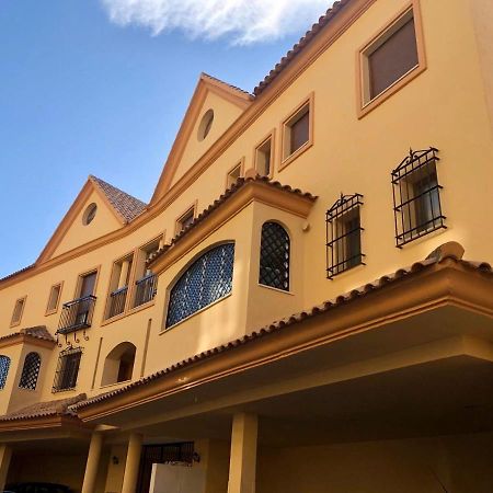 Апартаменти Luxurious Duplex Penthouse With Golf And Sea Views Бенальмадена Екстер'єр фото